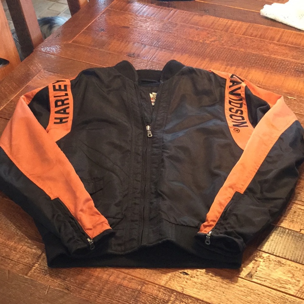 Harley Davidson unisex windbreaker.